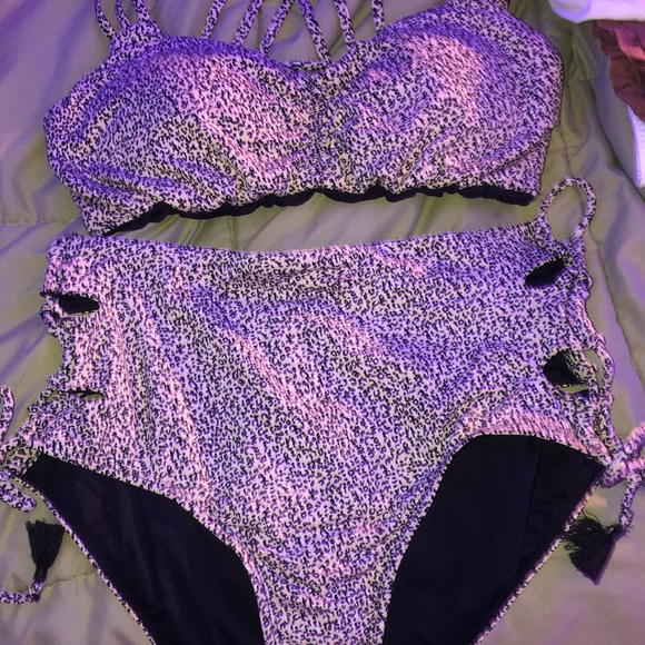 clothes - Picture 10 of 10